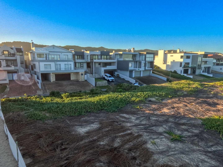 4 Bedroom Property for Sale in Stilbaai Oos Western Cape